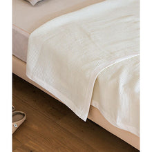 Load image into Gallery viewer, Silk Blend Blanket